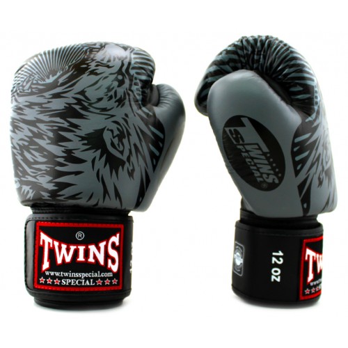 Боксерские перчатки Twins Special 